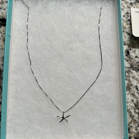 Mystic Silver & Co Jewelry - Starfish necklace
